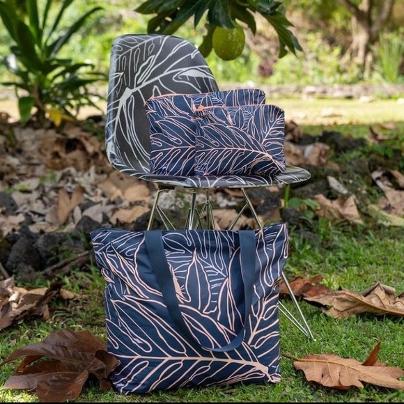 NIB Sig Zane - Aloha Collection Tote - Picture 2 of 2